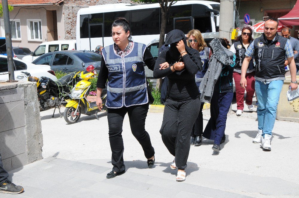 Eskişehir’deki Uyuşturucu Operasyonunda Yakalanan Şüpheliler Adliyede