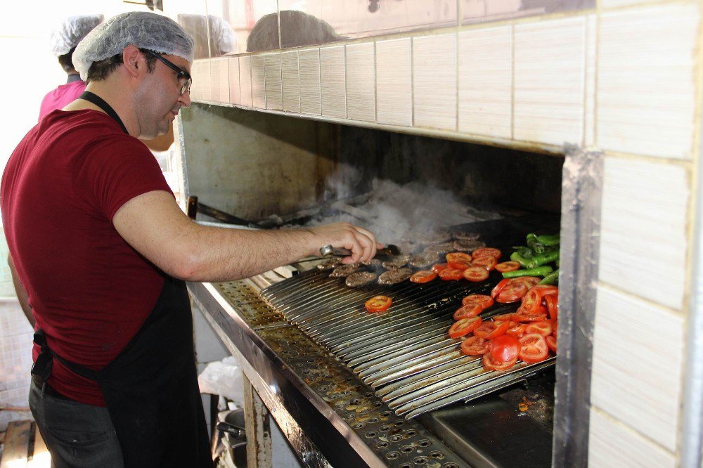 Tescilli Köfte, Günde 3 Ton Tüketiliyor