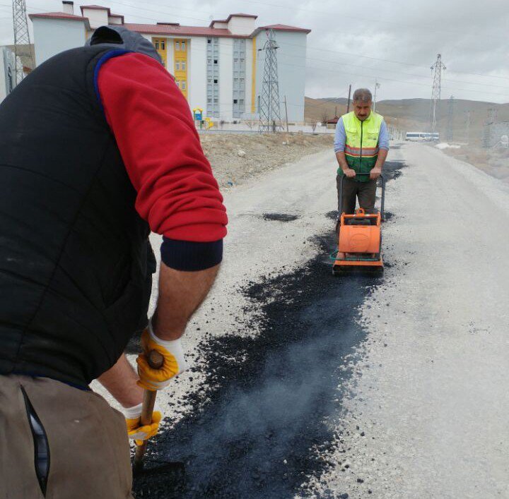 Van’da Yol Onarım Ve Kaldırım Yenileme Çalışması