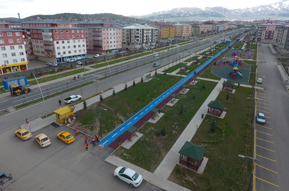 Azerbaycan Bulvarı Ve Haydar Aliyev Parkı Açıldı