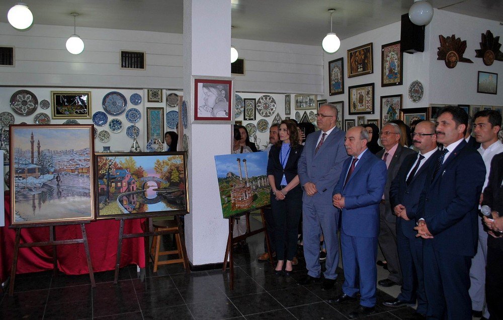 Salihli’de El Emeği Göz Nuru Eserler Görücüye Çıktı