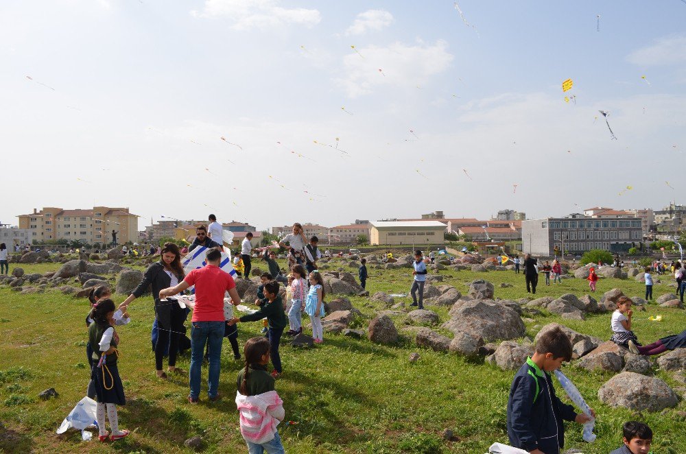 İdilde Uçurtma Etkinliğine Yoğun İlgi