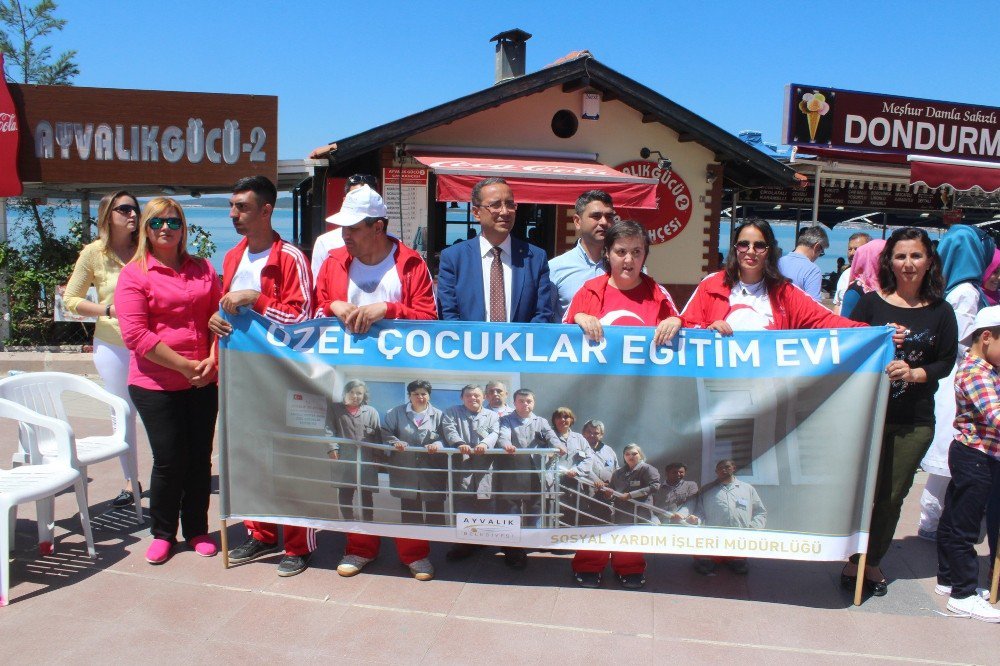 Ayvalık’ta Engelliler Haftası 1 Günlük Gecikmeyle Başladı