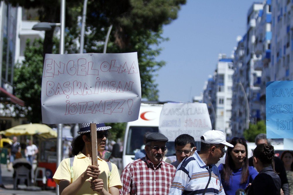 Engellilerden Trafikte Farkındalık Yürüyüşü