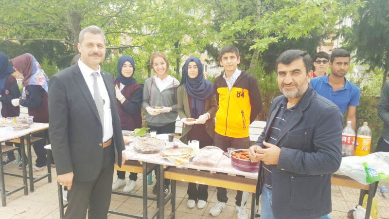 Besni’de Şehit Aileleri İçin Kermes Düzenlendi