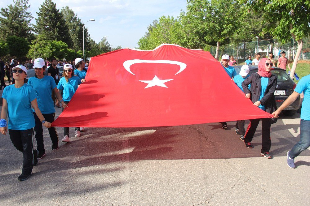 Gaün’de Bahar Şenliği Davullu Zurnalı Kortej Yürüyüşü İle Start Aldı