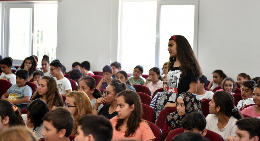 Tütüncü Gazipaşa’da Öğrencilerle Buluştu