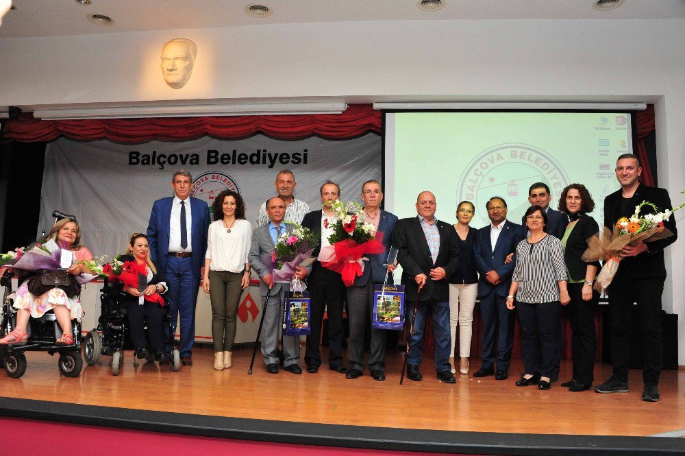 Engellilerin Sorunlarının Konuşulduğu Panelde İzmir Marşı Sürprizi