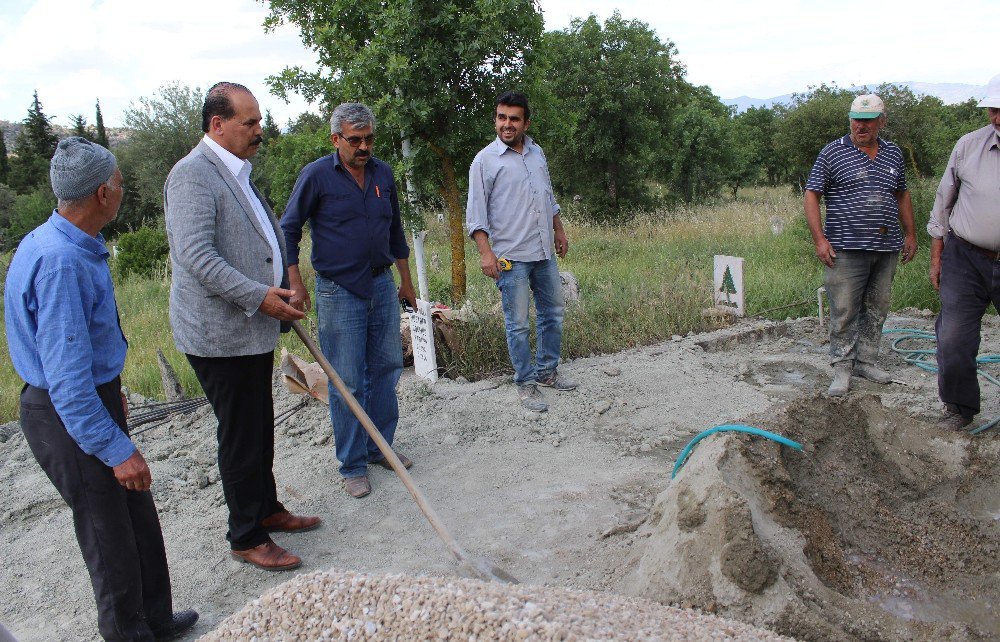 Başkan Ozan’dan Minare Yapımına Tam Destek