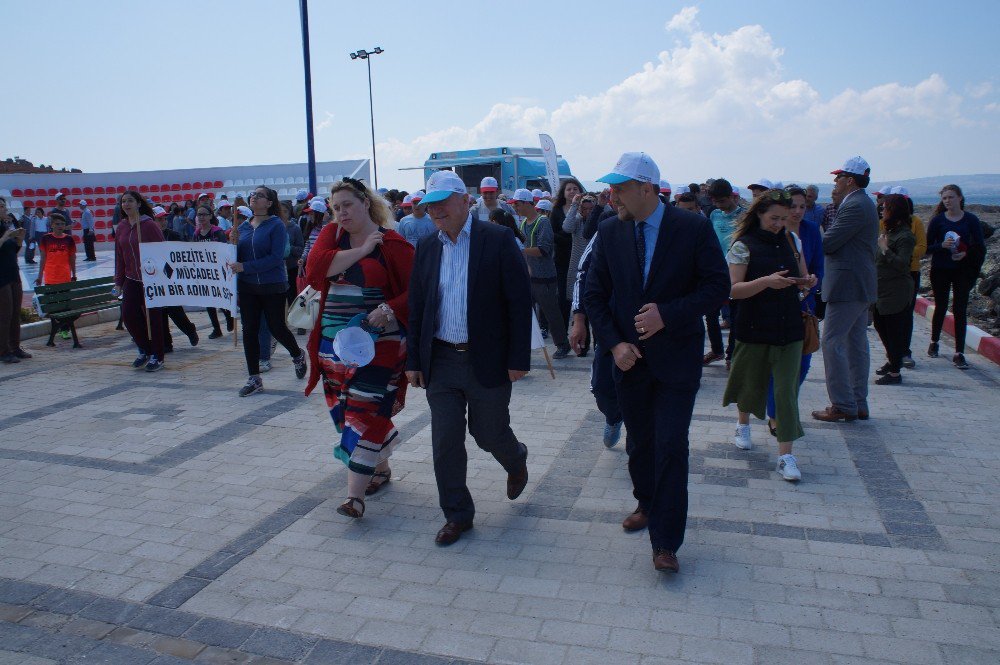 Lapseki’de Sağlıklı Yaşam Yürüyüşü