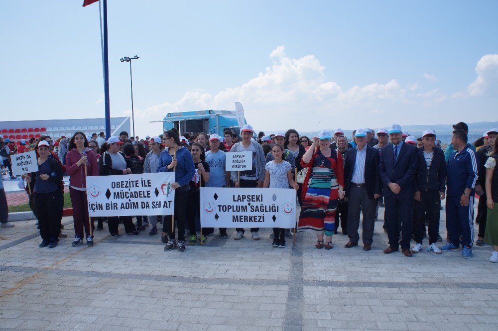 Lapseki’de Sağlıklı Yaşam Yürüyüşü