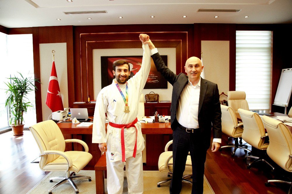 Türkiye Karate Şampiyonu Hkü’den