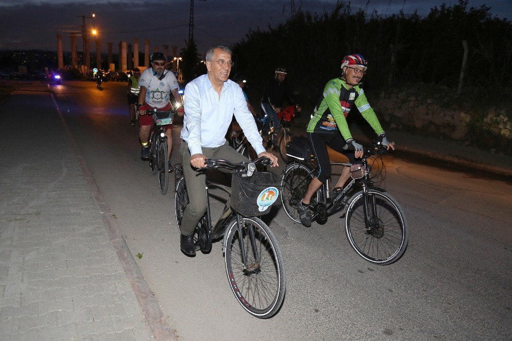 Başkan Tarhan, Avrupa Bisiklet Yarışmasına Katılarak Pedal Çevirdi