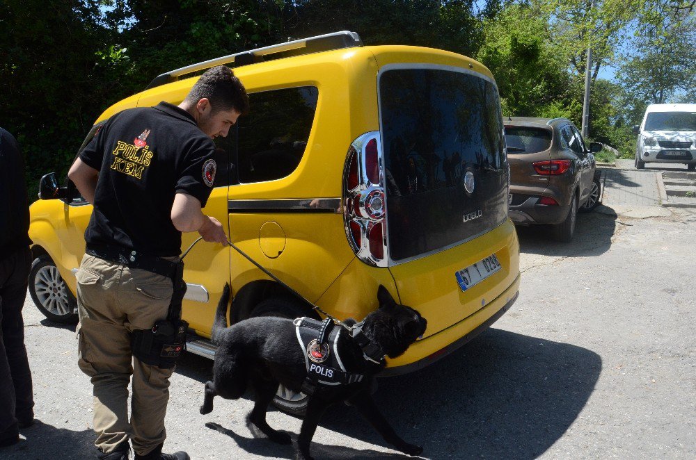 Polis Okul Çevrelerinde Alarma Geçti