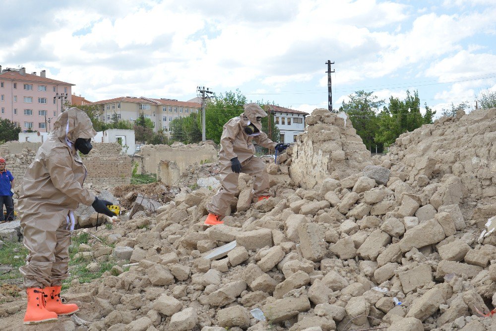 Afad’dan Gerçeğini Aratmayan Deprem Tatbikatı