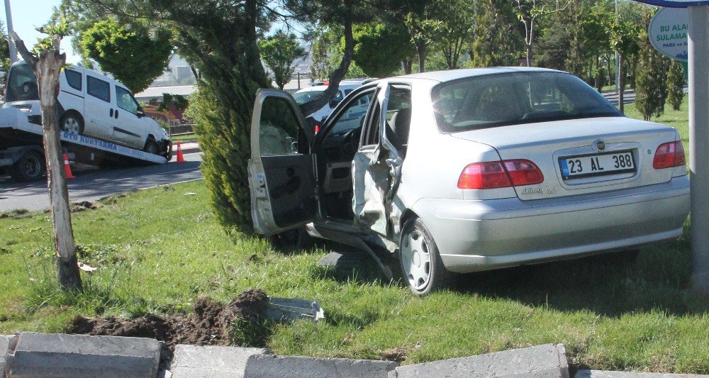 Elazığ’da Trafik Kazası: 3 Yaralı