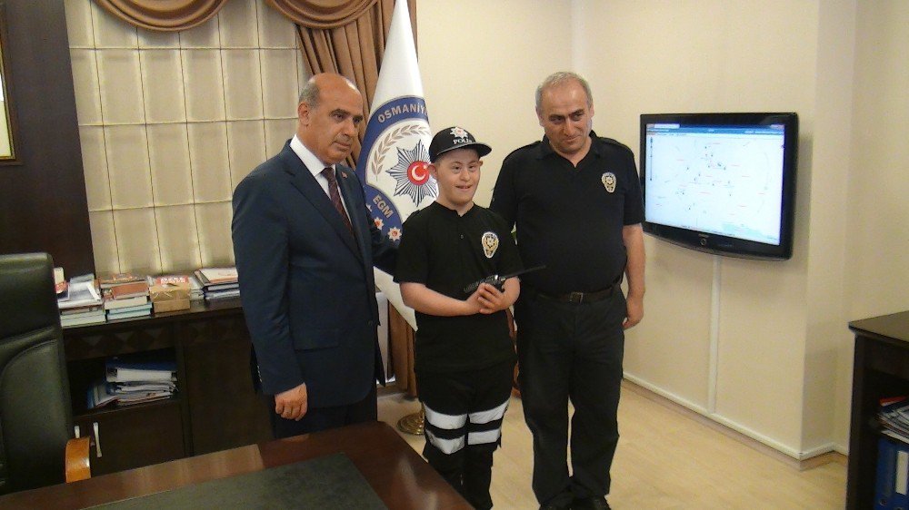 Osmaniye’de Engelli Çocuklar Polis Oldu
