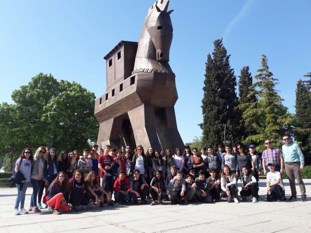 Gkv Öğrencilerinden Çanakkale Çıkartması