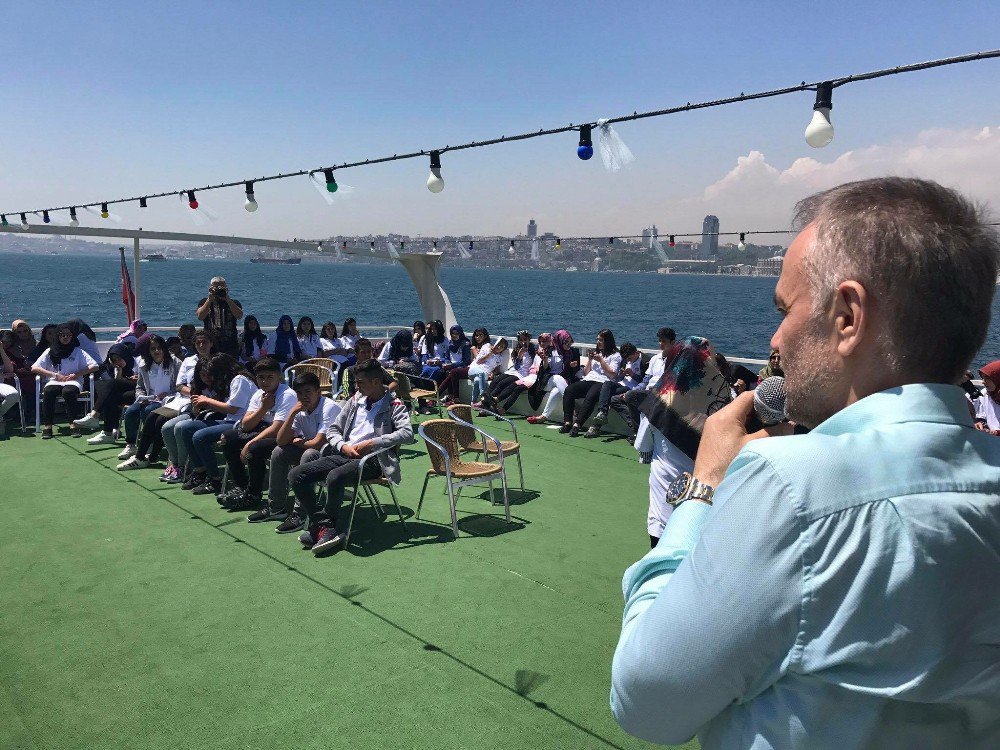 Iğdır’dan Gelen 100 Öğrenci İstanbul’un Tarihi Ve Turistik Yerlerini Gezdi