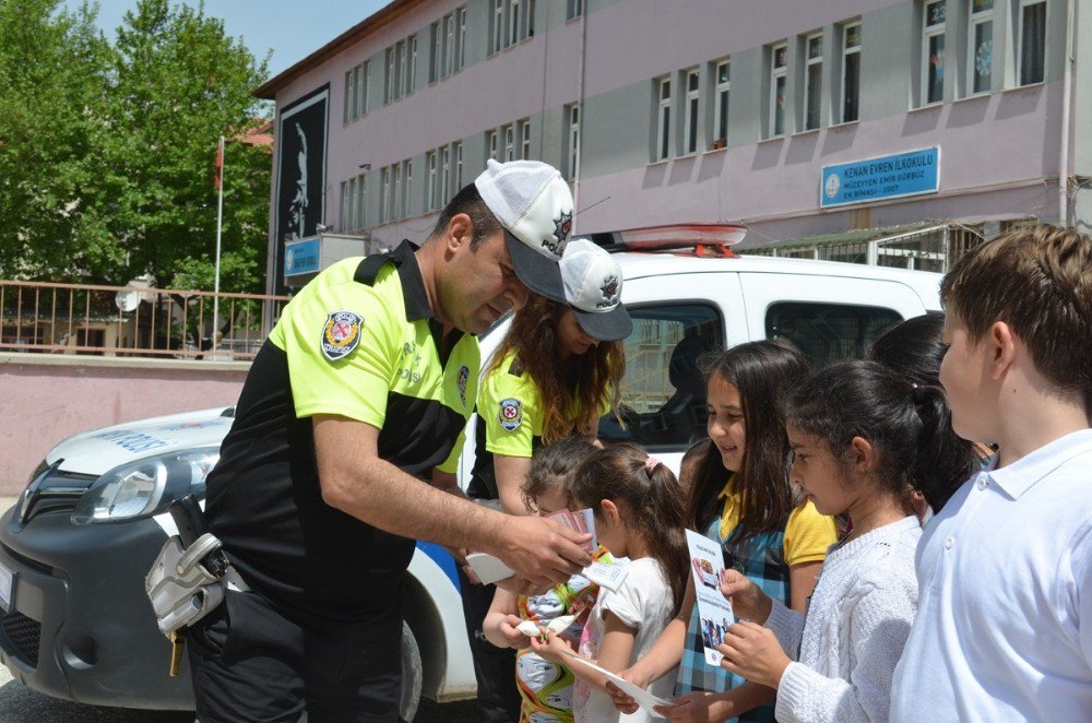 Kula’da Öğrencilere Uygulamalı Trafik Dersi