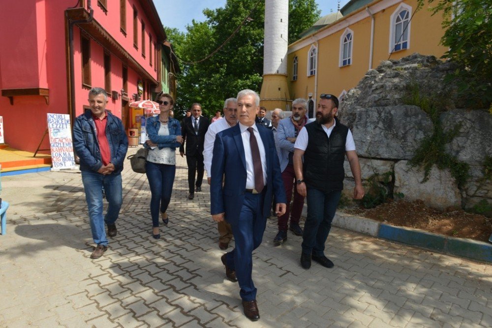 Bozbey Makamını Gölyazı’ya Taşıdı