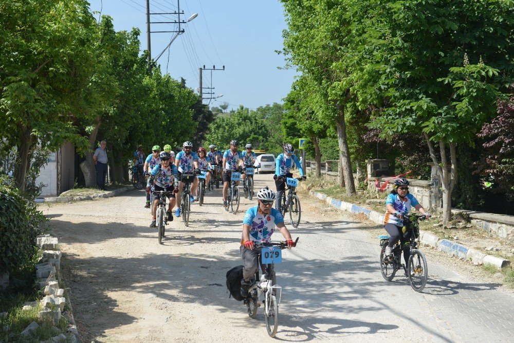 Bisiklet Tutkunları Mysia Yolları’nı Keşfediyor