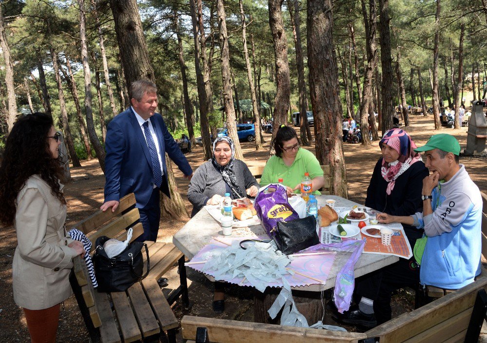 Engelliler Piknikte Gönüllerince Eğlendi