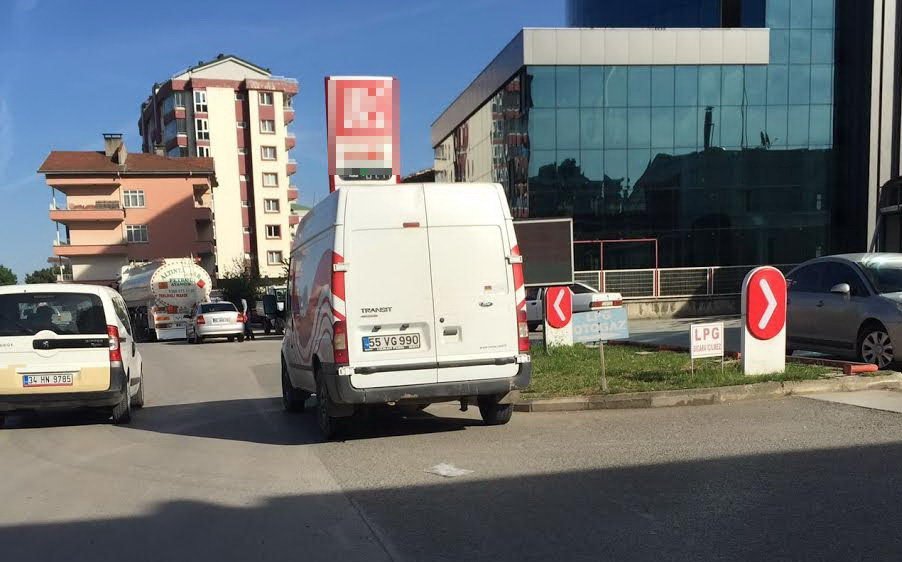 Samsun’da Minibüsün Çarptığı Öğretmen Ağır Yaralandı