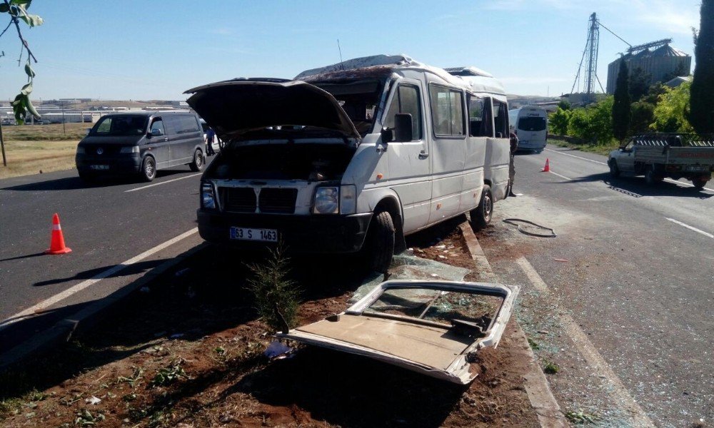 Şanlıurfa’da Öğrenci Servisi Takla Attı: 13 Yaralı