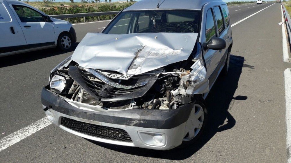 Gaziantep’te Otomobil İle Tır Çarpıştı: 1 Yaralı