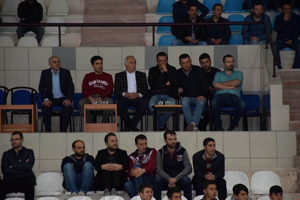 Reşadiye’de 15 Temmuz Şehitleri Anma Futsal Turnuvası Düzenlendi