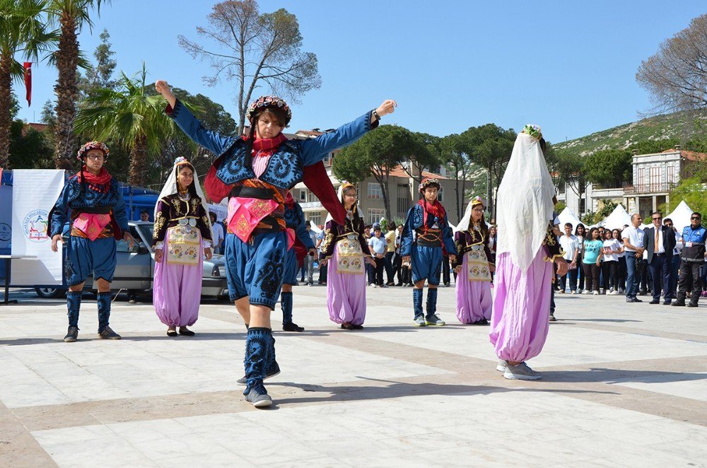 Milas’ta Balık Ve Çocuk Oyunları Festivali Başladı