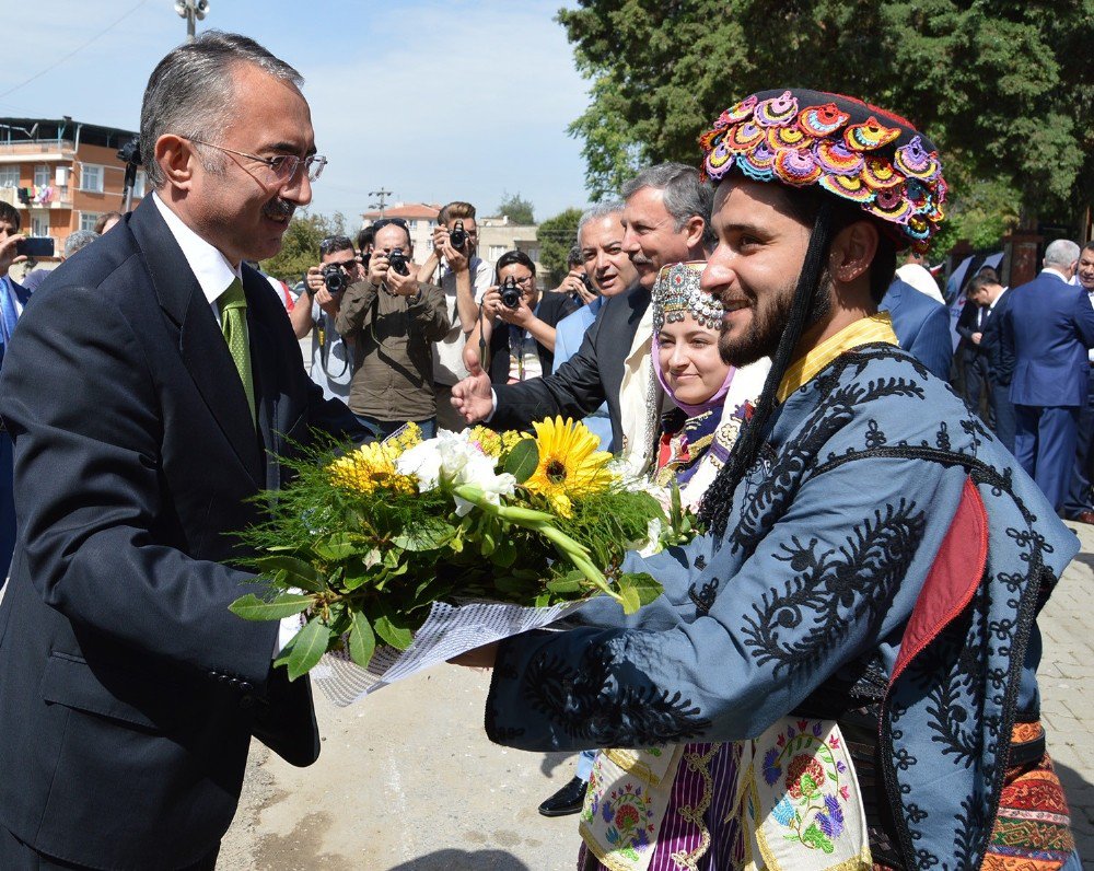 Trende Edebiyat Sempozyumu Başladı