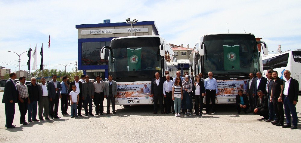 Vanlı Çiftçiler Ankara’ya Hareket Etti