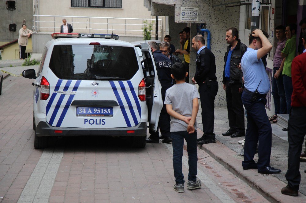 İcra Memurlarını Tinerle Yakmaya Çalıştı