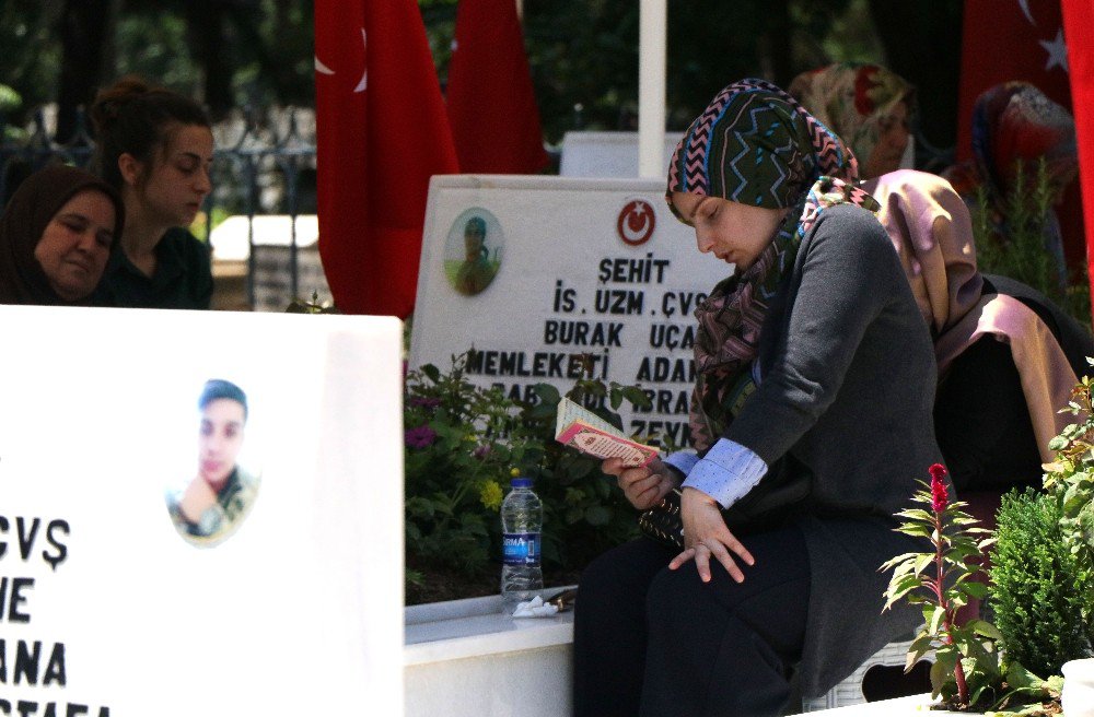 Şehit Anneleri Anneler Günü’nü Evlatlarının Mezarında Kutladı