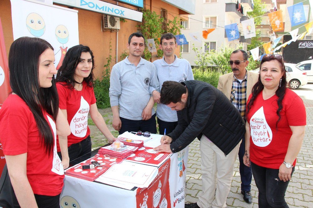 Ak Parti Atakum İlçe Başkanlığı’ndan Kızılay’a Kan Desteği