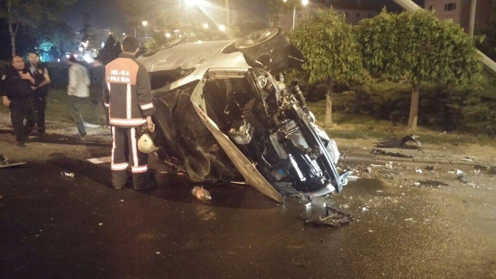 Başkentte Zincirleme Trafik Kazası: 2 Yaralı