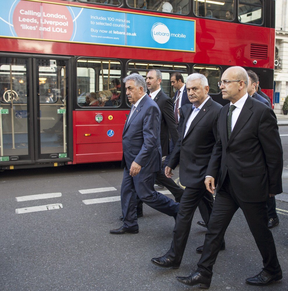 Başbakan Yıldırım, Londra’da Şehir Turu Yaptı