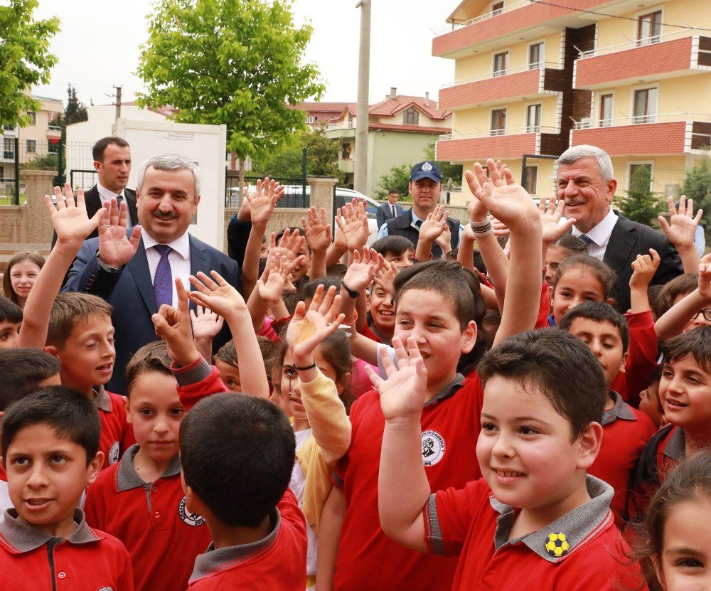 Körfez’de Eğitime Destek Devam Ediyor