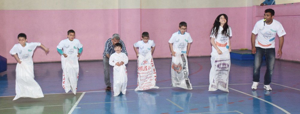 Genç’te ‘Aşmak İçin Hareket’ Kampanyası