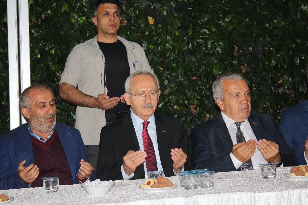 Kılıçdaroğlu, Bursa’da Taziye Ziyaretinde Bulundu