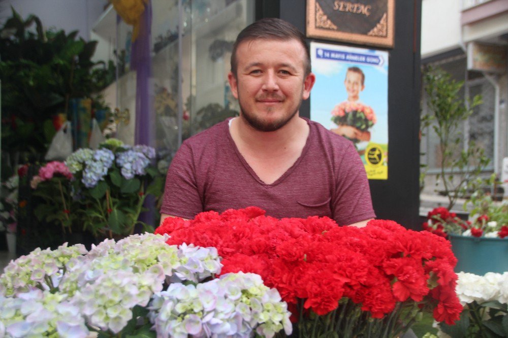 Bilecik’te En Çok Karanfil Ve Papatya Tercih Ediliyor