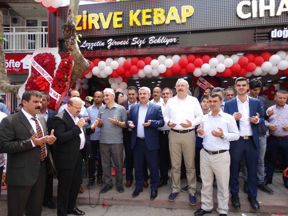 Başkan Baran Şanlıurfa Kebabının Tadına Baktı