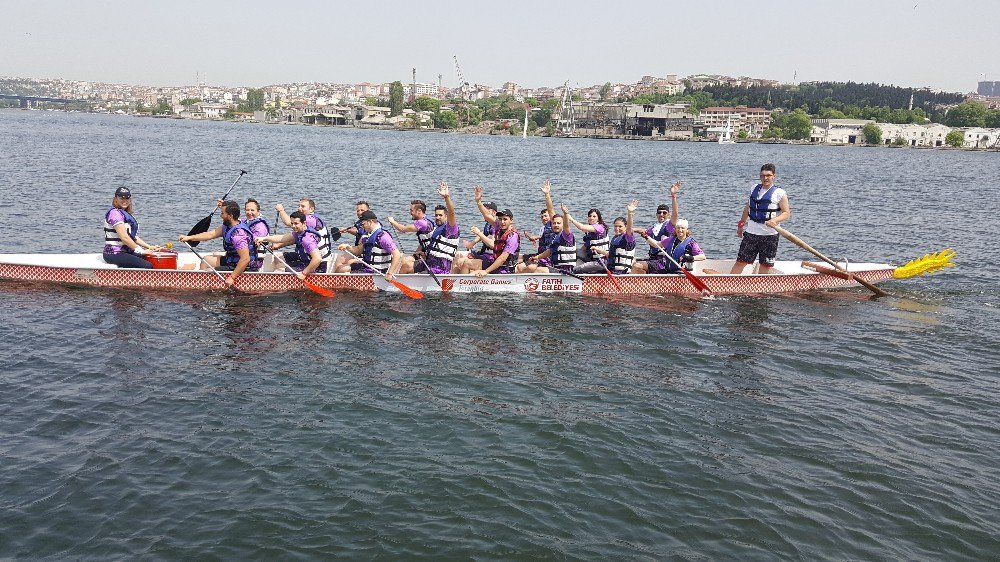 Haliç’te Dragon Boat Yarışları Başladı