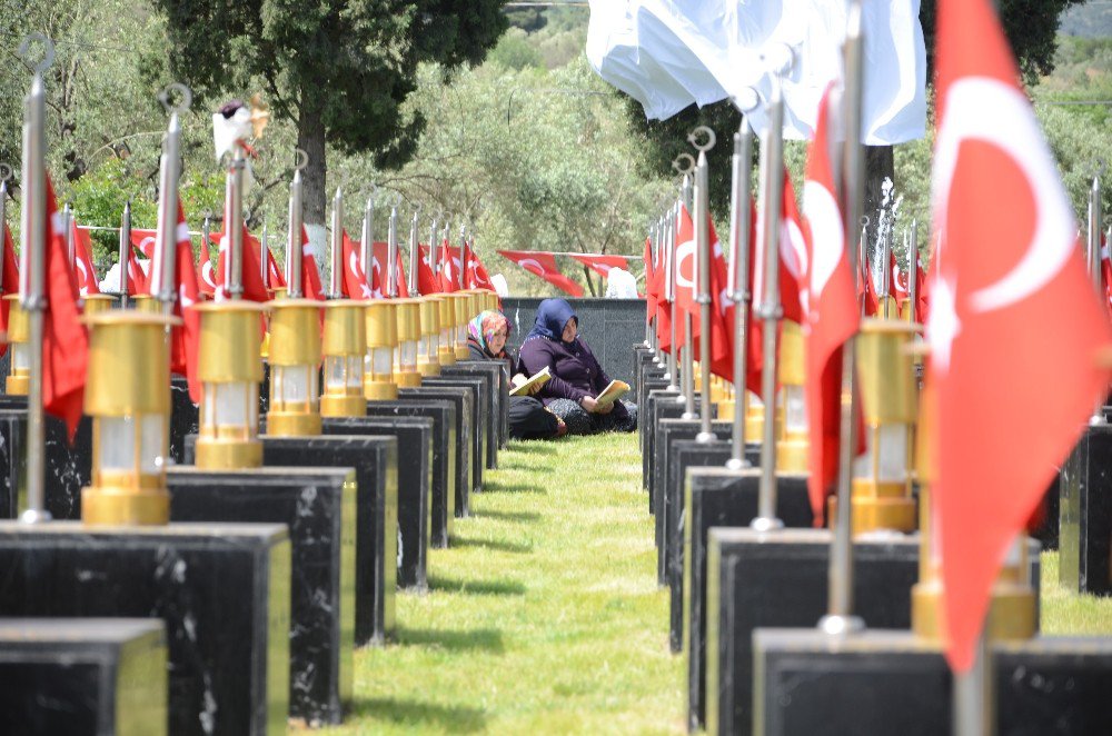 Soma, Maden Şehitlerini Anıyor