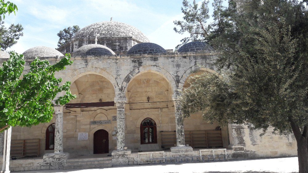 Laal Paşa Camii Ramazan Öncesi Restore İçin Kapandı, Vatandaş Tepkili