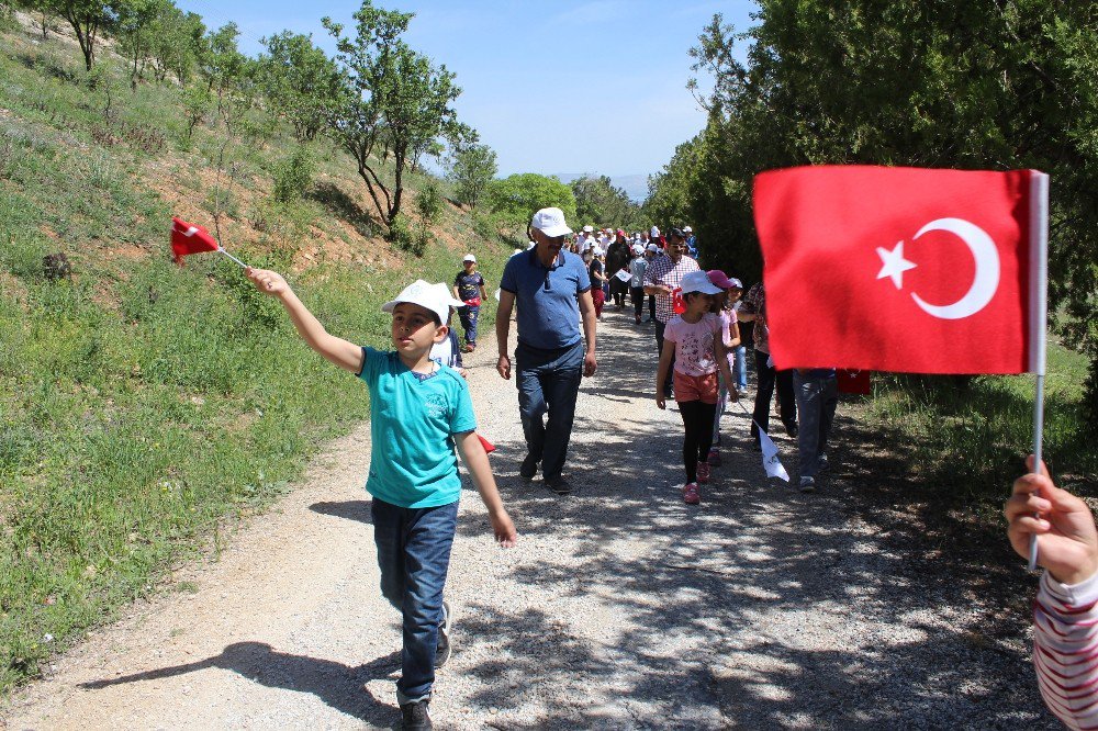 Tabiat Yürüyüşü Yapıldı.