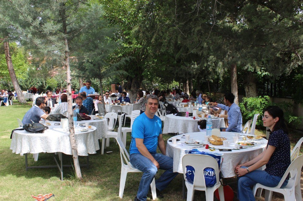 Adıyaman Emniyetinden Anneler Günü Kutlaması