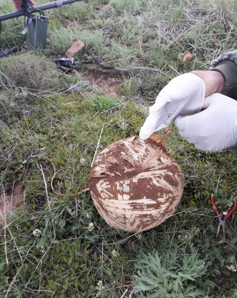 Bingöl’de Toprağa Gömülü 3 Patlayıcı Bulundu